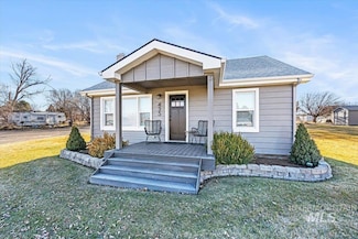 435 W Garfield Ave, Glenns Ferry, ID 83623