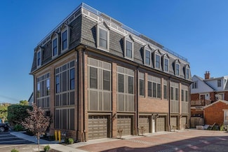 581 E Walnut St, Columbus, OH 43215