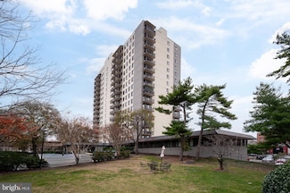 801 N Pitt St Unit 1708, Alexandria, VA 22314