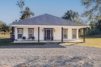 5220 Cowart Rd, Lucedale, MS 39452