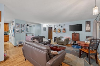 1504 W River St, Monticello, MN 55362