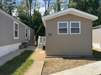 13 John St Unit 128, Keansburg, NJ 07734