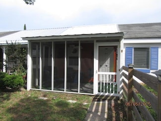 34 Holland Ave Unit 4, Carrabelle, FL 32322