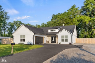 3365 Riverside Dr, Columbus, IN 47203