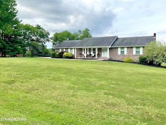 210 Lone Ridge Ln, Clinton, TN 37716