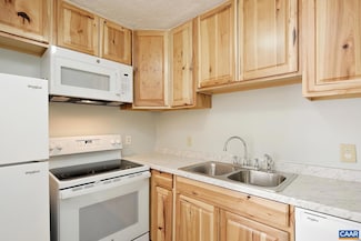 1406 Chesapeake St Unit B, Charlottesville, VA 22902