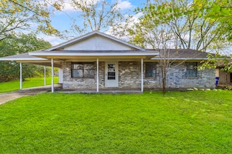 107 Thomas St, Crockett, TX 75835