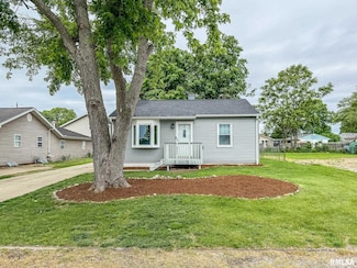 311 N 5th St, Chillicothe, IL 61523