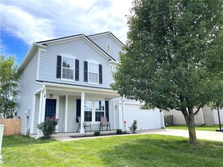 3065 W Crosscreek Dr, Monrovia, IN 46157