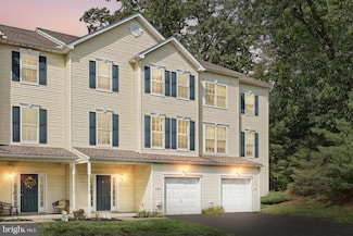 2324 Sunny Hill Cir, York, PA 17406