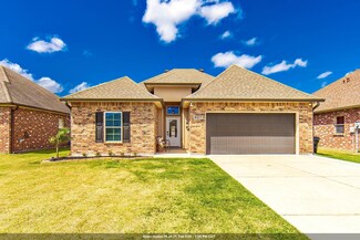 427 Christopher Dr, Houma, LA 70364