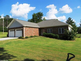 111 Tree Top Ln, Mountain Pine, AR 71956