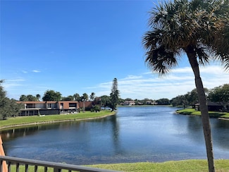 1534 W Harmony Lake Cir, Davie, FL 33324