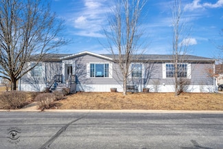 1181 Long Oak Rd, Manteno, IL 60950