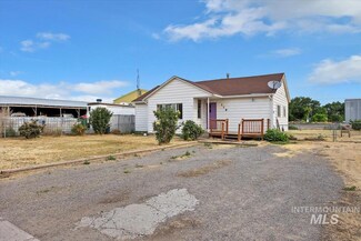 218 W Midway St, Filer, ID 83328