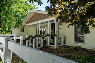 1103 Maple St, Eudora, KS 66025