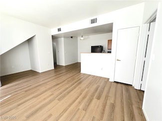 2041 Hussium Hills St Unit 105, Las Vegas, NV 89108
