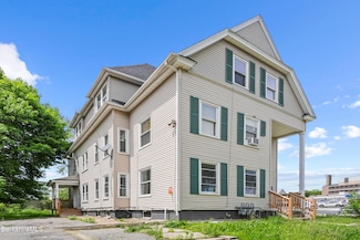 23 Ashton St, Worcester, MA 01605