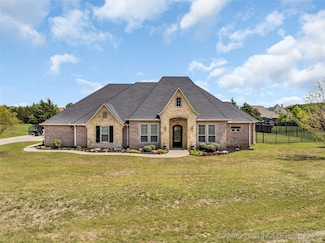 323 Tuscan Rd, Ardmore, OK 73401