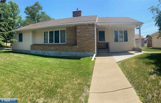 702 S 8th Ave, Virginia, MN 55792