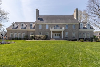 125 Carriage Ln, Bridgeport, WV 26330