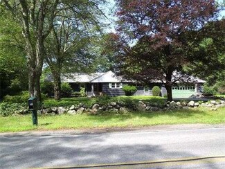 209 North St, Mattapoisett, MA 02739