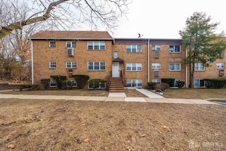 44 College Dr Unit 44, Edison, NJ 08817