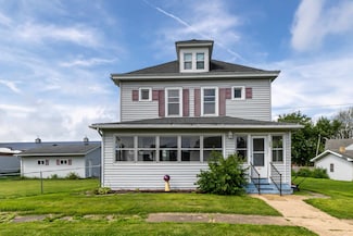 105 S North St, Warren, IL 61087