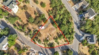 26867 Inyo Ct, Lake Arrowhead, CA 92352
