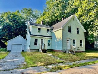7 Whittemore St, Hillsborough, NH 03244