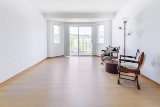 1634 Kings Mill Way Unit 303, Madison, WI 53718