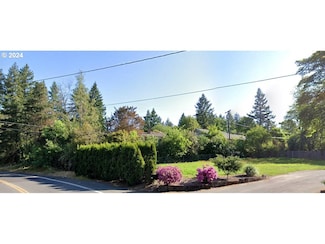 15592 Waluga Dr, Lake Oswego, OR 97035