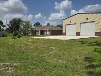 705 Columbus Blvd S Unit 5, Lehigh Acres, FL 33974