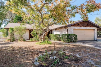 1104 Carlton Rd, Tarpon Springs, FL 34689