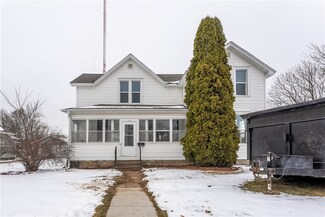 1034 Warren St, Chippewa Falls, WI 54729