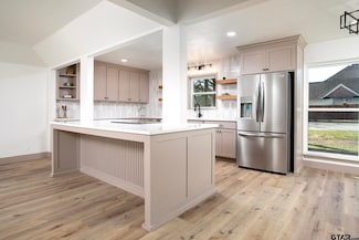 411 W Heritage Dr, Tyler, TX 75703