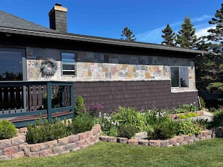 206 N Broadway Ave, Grand Marais, MN 55604