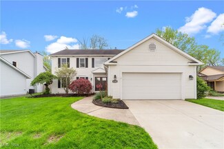 6368 Woodhawk Dr, Cleveland, OH 44124