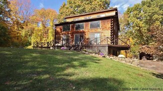 19 Clearwater Rd, Highland, NY 12528