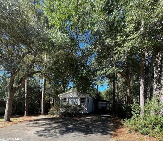 1575 Pensacola Dr, Lillian, AL 36549
