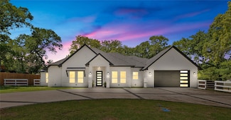 8265 Eagle Mountain Cir, Fort Worth, TX 76135