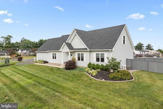 1549 W County Line Rd, Hatboro, PA 19040