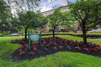 1400 East Ave Unit 609, Rochester, NY 14610