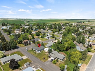 1011 Lake St, Colton, WA 99113