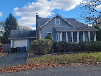 333 Livingston Rd, Linden, NJ 07036