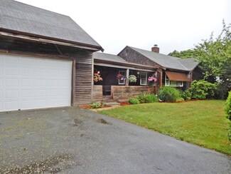15 Washington Avenue Extension, Hyannis, MA 02601