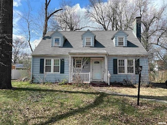 418 Cedar St, Centralia, IL 62801