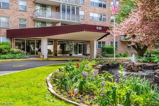 530 Valley Road C001k C1 11 Unit 1K, Montclair Twp., NJ 07043