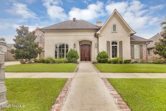 703 N Michot Rd, Lafayette, LA 70508