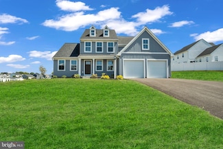 891 Ashfield Dr, Carlisle, PA 17015